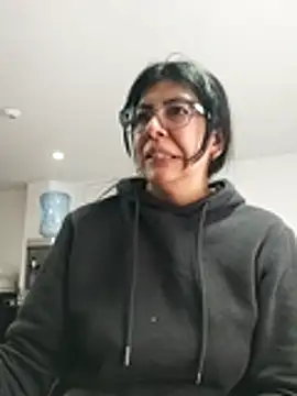 aisha latina online show from 11-06-25, 03:24