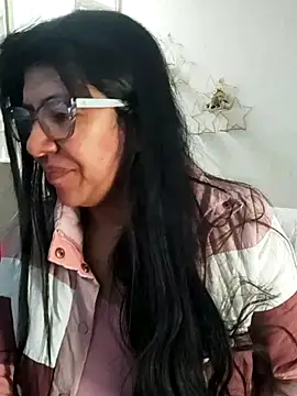 aisha latina online show from 02-13-26, 02:46