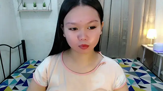 Vivorey Leighn online show from 09-18-25, 04:36