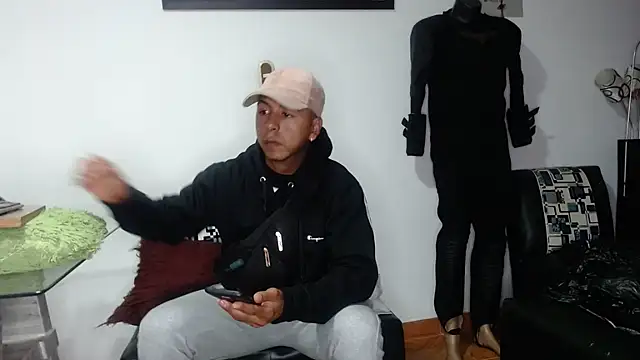 Black hot266 online show from 11-18-25, 09:30