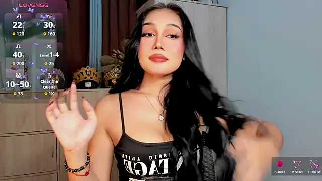 Snapshot of Icon1c_LiLy chatting on 06-19-26, 05:17 Icon1c LiLy online show from 06-19-26, 05:17
