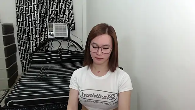 AmazingLuchie online show from 03-05-25, 05:40