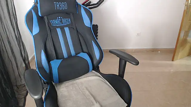 LARACRUZ30 online show from 02-15-26, 07:38