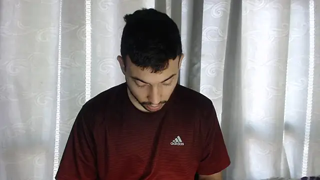 Snapshot of Armando_2002 chatting on 02-21-25, 12:50 Armando 2002 online show from 02-21-25, 12:50