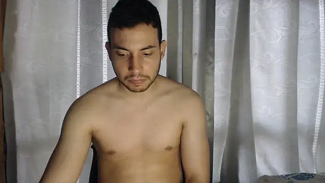 Snapshot of Armando_2002 chatting on 02-24-25, 05:31 Armando 2002 online show from 02-24-25, 05:31