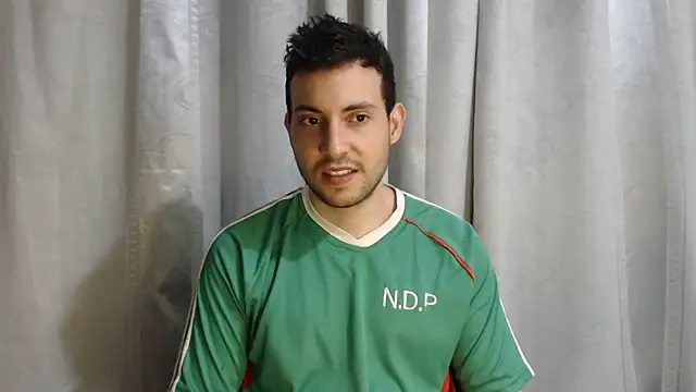 Snapshot of Armando_2002 chatting on 03-14-25, 03:48 Armando 2002 online show from 03-14-25, 03:48