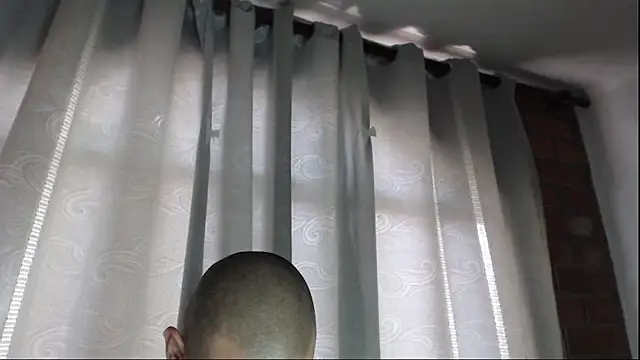 Snapshot of Armando_2002 chatting on 09-24-25, 04:32 Armando 2002 online show from 09-24-25, 04:32