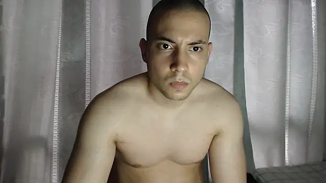 Snapshot of Armando_2002 chatting on 09-29-25, 06:24 Armando 2002 online show from 09-29-25, 06:24