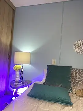 Snapshot of RouseColins chatting on 01-20-25, 02:22 RouseColins online show from 01-20-25, 02:22