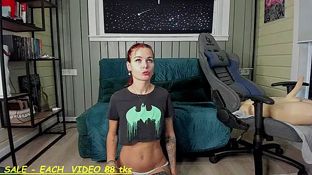 Snapshot of SandyChris chatting on 09-17-25, 09:00 SandyChris online show from 09-17-25, 09:00