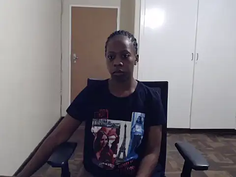 Snapshot of QUEENMANDYY chatting on 01-13-26, 02:17 QUEENMANDYY online show from 01-13-26, 02:17