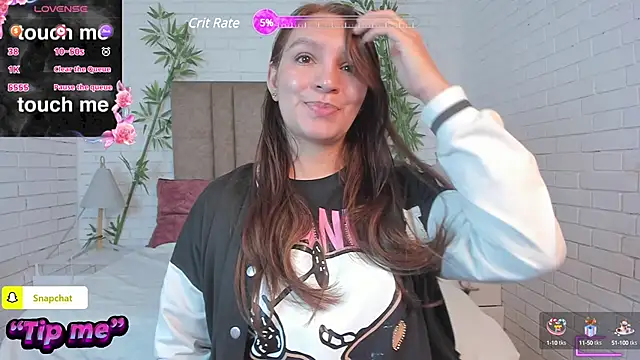 Snapshot of miataylorr1 chatting on 01-13-25, 12:35 miataylorr1 online show from 01-13-25, 12:35