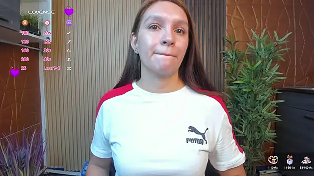 Snapshot of miataylorr1 chatting on 02-19-25, 12:22 miataylorr1 online show from 02-19-25, 12:22