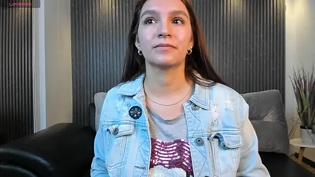 Snapshot of miataylorr1 chatting on 03-13-25, 12:13 miataylorr1 online show from 03-13-25, 12:13