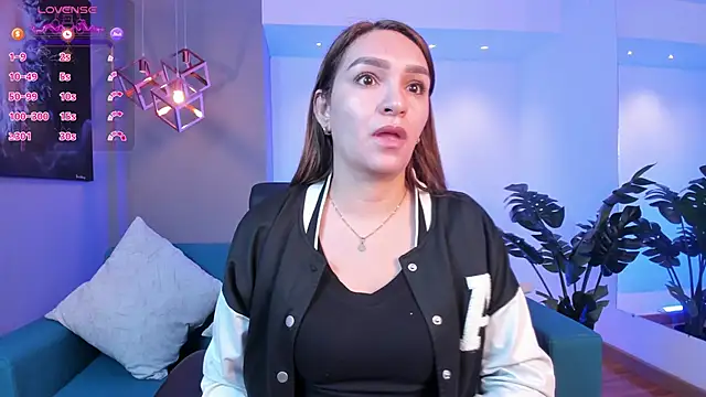 Snapshot of miataylorr1 chatting on 10-29-25, 11:45 miataylorr1 online show from 10-29-25, 11:45