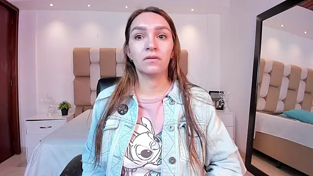 Snapshot of miataylorr1 chatting on 11-15-25, 12:56 miataylorr1 online show from 11-15-25, 12:56