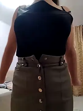 baby sweet girl  online show from 02-10-25, 10:09