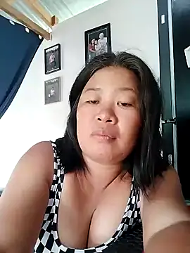 Snapshot of lickmepussy21 chatting on 12-02-24, 01:25 lickmepussy21 online show from 12-02-24, 01:25