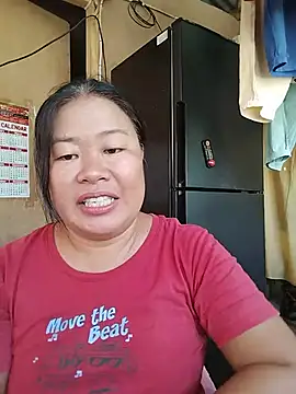 Snapshot of lickmepussy21 chatting on 07-13-26, 01:52 lickmepussy21 online show from 07-13-26, 01:52