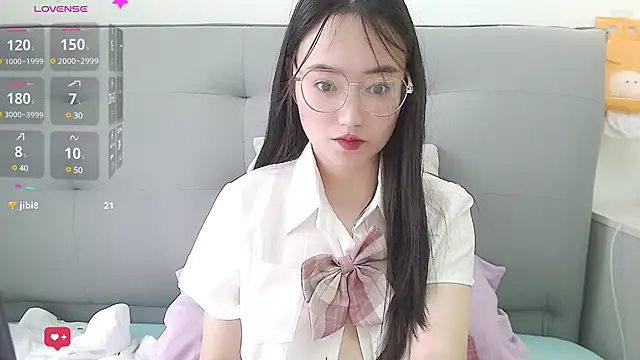 Snapshot of Anne-Sweet chatting on 01-05-25, 04:47 Anne-Sweet online show from 01-05-25, 04:47