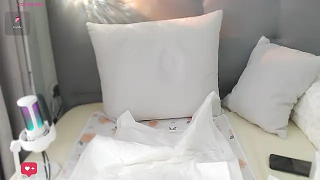 Snapshot of Anne-Sweet chatting on 03-01-25, 06:35 Anne-Sweet online show from 03-01-25, 06:35