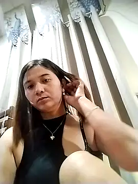 Snapshot of MS_Isabella_Snow92 chatting on 05-17-26, 10:06 MS Isabella Snow92 online show from 05-17-26, 10:06