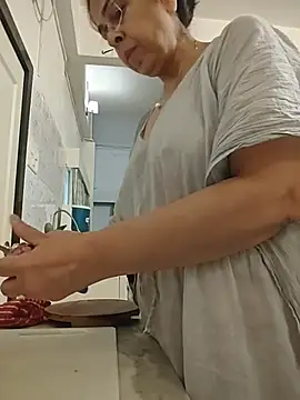 Susannemilf online show from 03-30-26, 04:24