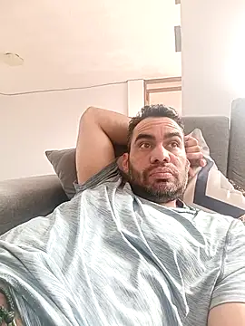 javiermarval83 online show from 02-19-26, 04:03