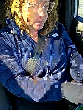 julimonroe online show from 03-04-25, 06:07