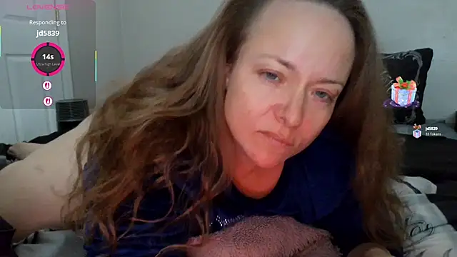 julimonroe online show from 11-30-25, 09:41