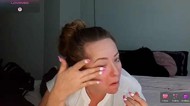 julimonroe online show from 03-19-26, 08:35