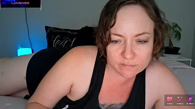 julimonroe online show from 05-20-26, 03:13