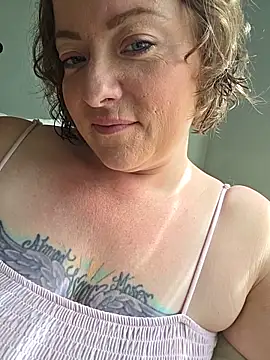 julimonroe online show from 05-26-26, 03:19