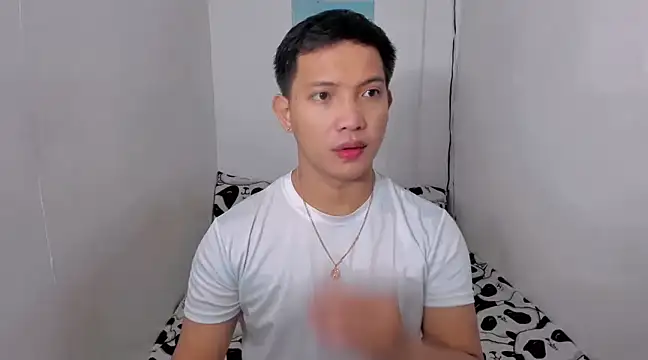 xSebastian19 online show from 01-03-25, 07:29