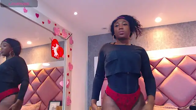 DanielaDuff online show from 11-30-25, 07:51