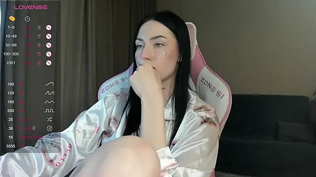 Snapshot of JenniferQueen11 chatting on 01-14-25, 07:48 JenniferQueen11 online show from 01-14-25, 07:48