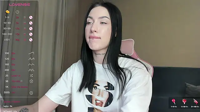 Snapshot of JenniferQueen11 chatting on 01-19-25, 12:28 JenniferQueen11 online show from 01-19-25, 12:28