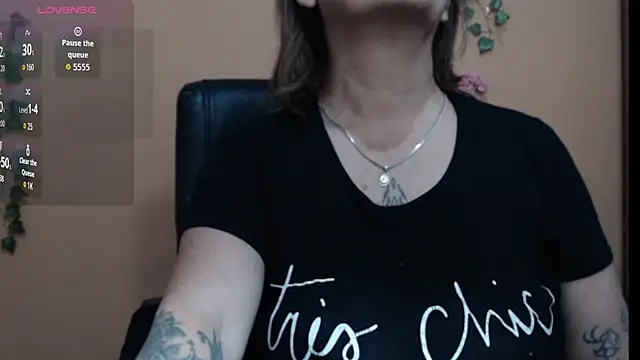 Hellensextits online show from 09-30-25, 03:44