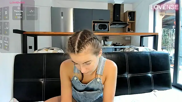 ElizSweet online show from 01-15-26, 07:02