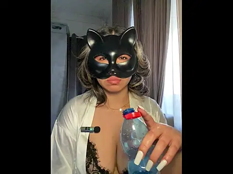 nenalayla online show from 04-18-26, 09:24