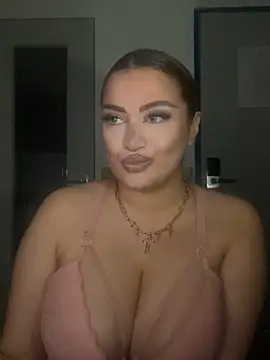 Snapshot of EmiliaPetrova chatting on 02-21-25, 08:27 EmiliaPetrova online show from 02-21-25, 08:27