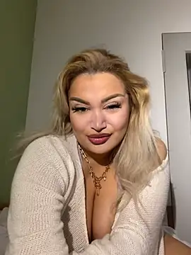 Snapshot of EmiliaPetrova chatting on 02-23-25, 02:40 EmiliaPetrova online show from 02-23-25, 02:40