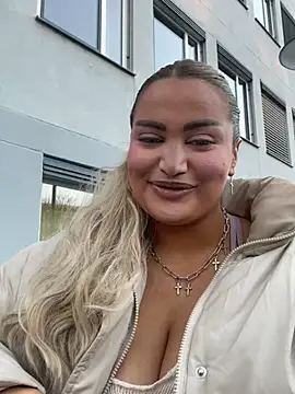 Snapshot of EmiliaPetrova chatting on 03-07-25, 05:06 EmiliaPetrova online show from 03-07-25, 05:06