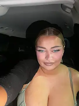 Snapshot of EmiliaPetrova chatting on 03-19-25, 11:25 EmiliaPetrova online show from 03-19-25, 11:25