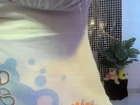 lorenitabella online show from 11-30-25, 10:25