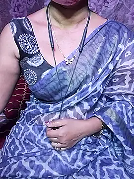 Snapshot of XBHUUME chatting on 02-20-25, 05:40 XBHUUME online show from 02-20-25, 05:40