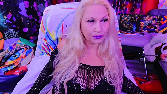 mature lisa naughty online show from 10-13-25, 08:31