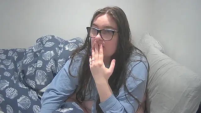 Rebecca Summer online show from 12-30-24, 03:03