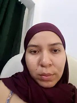 MatchedEyebrow online show from 02-19-25, 02:44