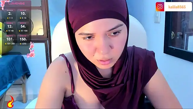 MatchedEyebrow online show from 10-24-25, 09:00